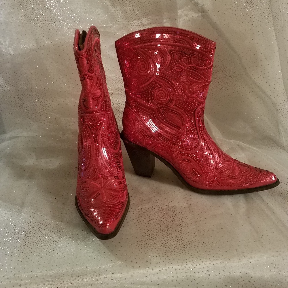 Helen's Heart boots size 6